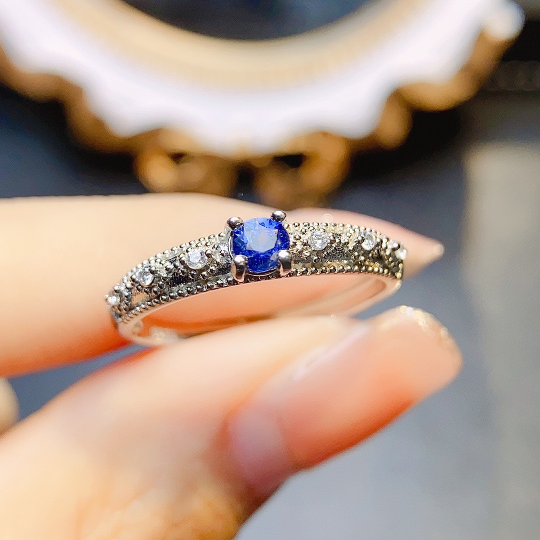 sapphire ring with stone jade