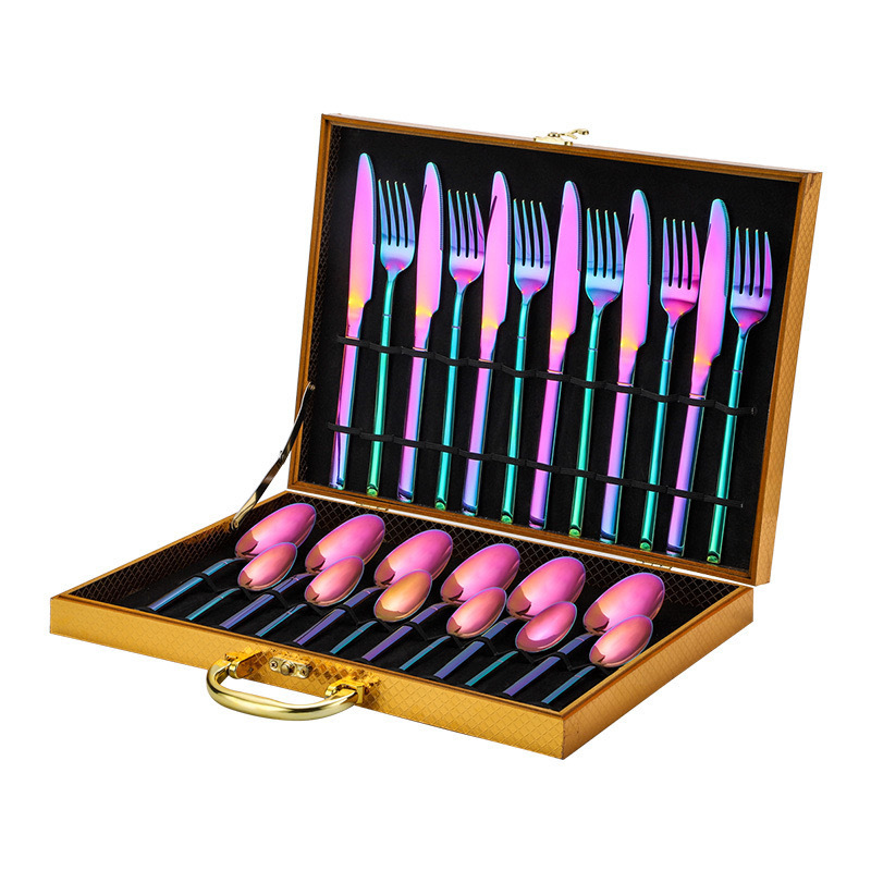 Vajilla de caballero de acero inoxidable de Amazon transfronterizo, bistec occidental, cuchillo, tenedor, cuchara, cuchara de postre, juego de caja de regalo de 24 piezas