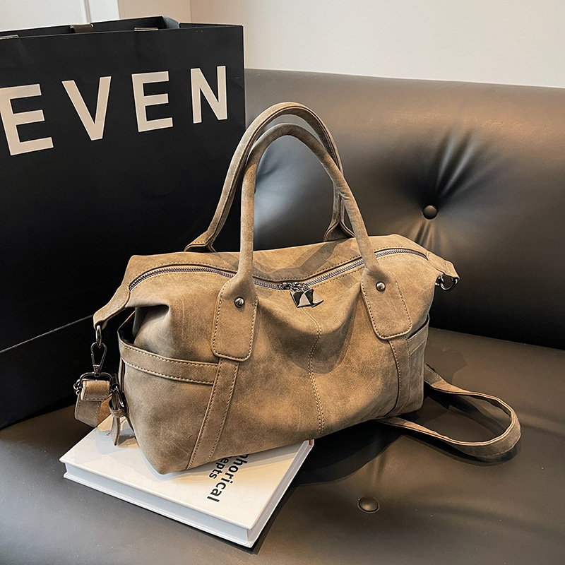 Retro Frosted Texture Handbag 2025 New Large Capacity Casual Versatile Commuter Crossbody Bag Business Trip Luggage Bag