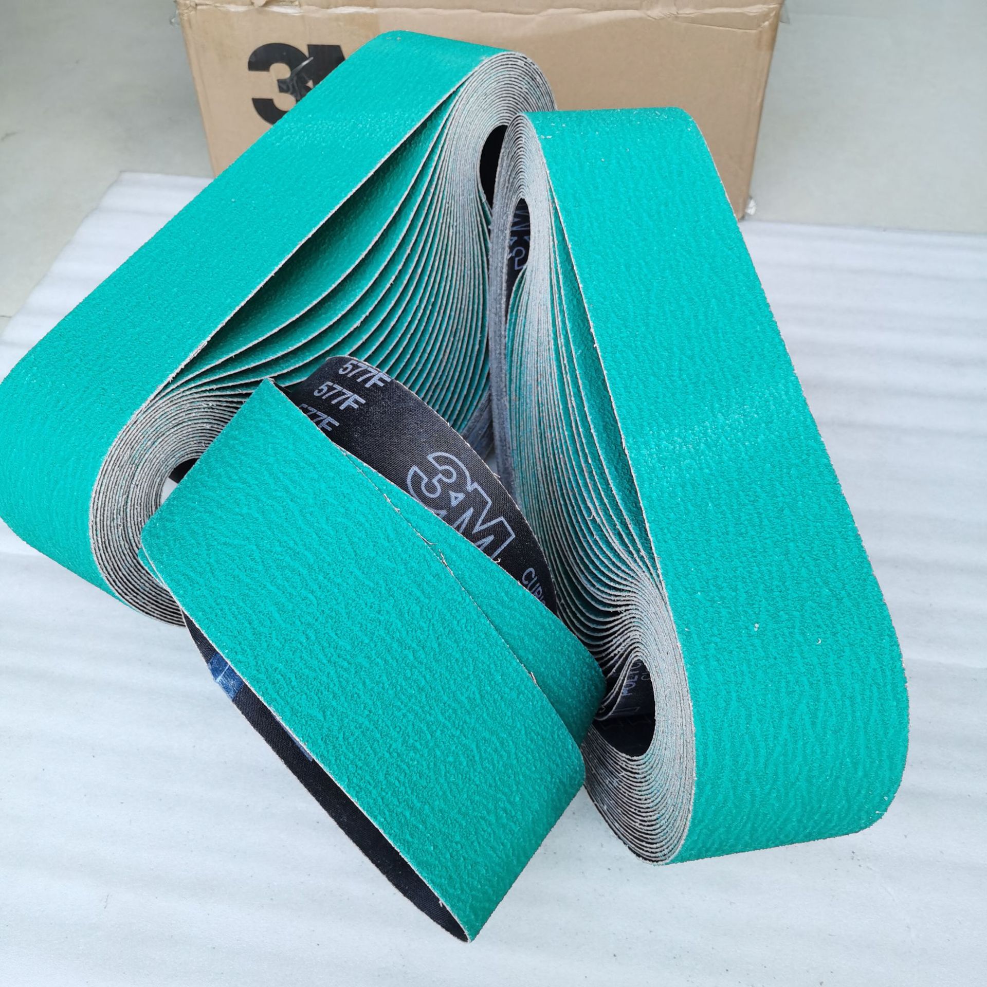 3M577F锆钢玉砂带40目金属抛光沙带不锈钢锆刚玉砂带拉丝打磨环带