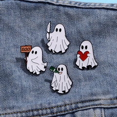 ハロウィーンの幽霊のブローチの漫画のかわいいバッジの本のカバンは清純で甘い合金の油を垂らして服を飾って飾ります。
