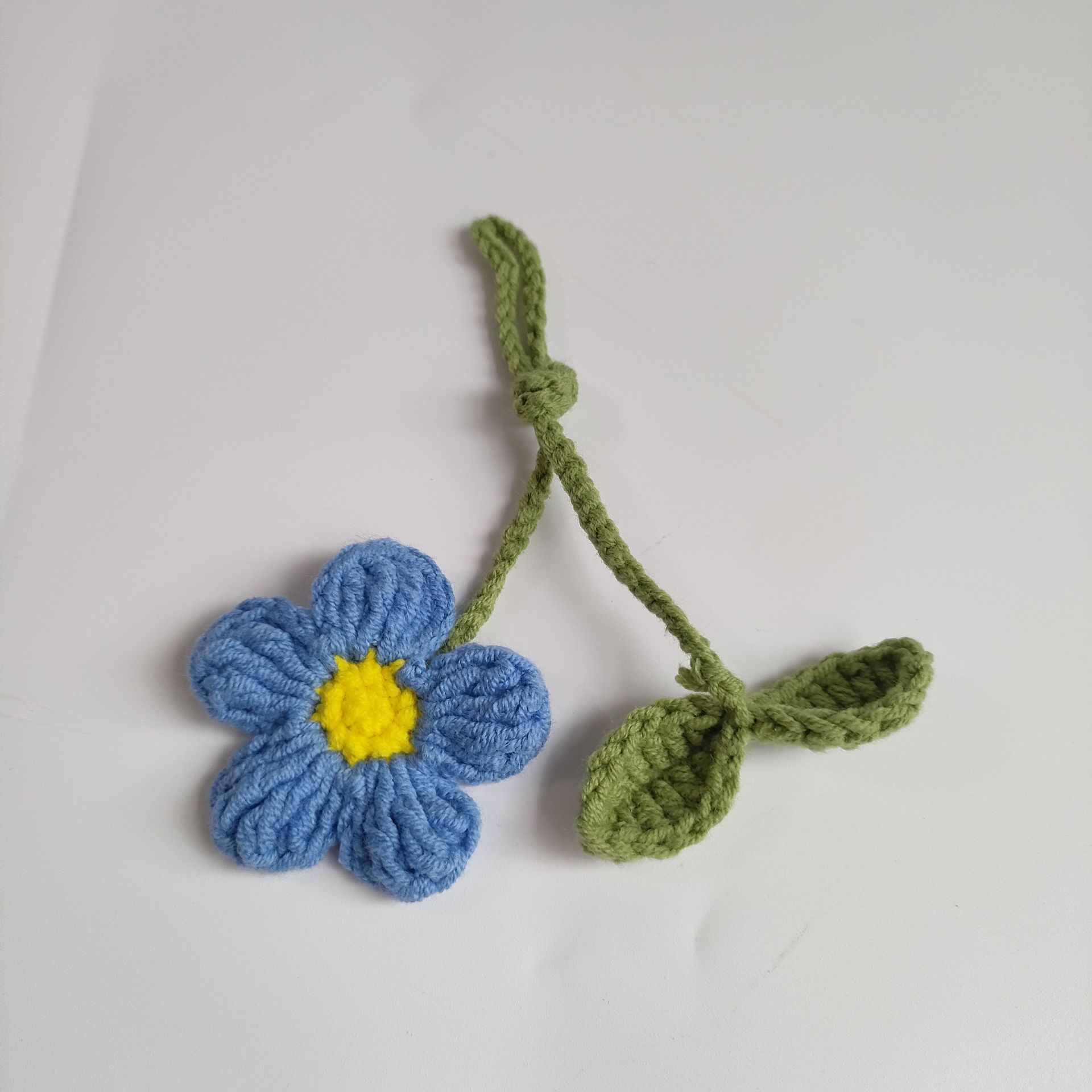 Hecho tejida a mano planta de lana bricolaje llavero girasol Camelia pequeña bolsa colgante producto terminado