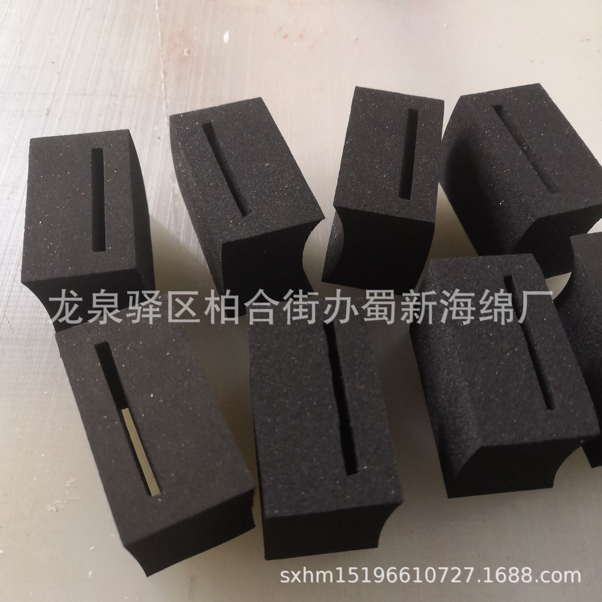 厂家供应单面带胶高回弹波浪阻燃吸音海绵卷材