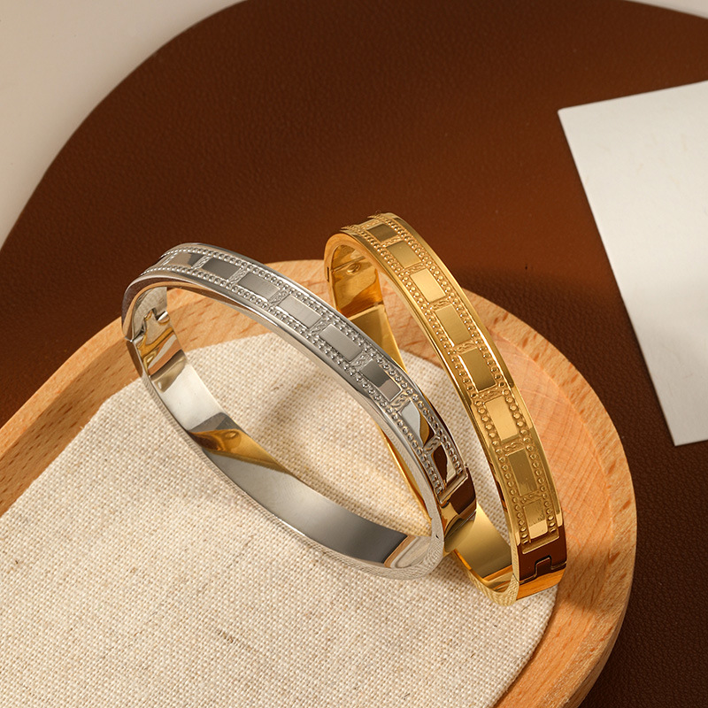 29g Weight Bangle Classification Simple Style Classic Style Geometric Titanium Steel Bangle In Bulk