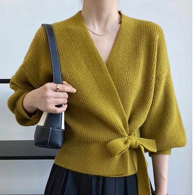 French Retro V Neck Lace-Up Loose Outer Knitted Cardigan Top Design Sweater Jacket Feminine and Versatile