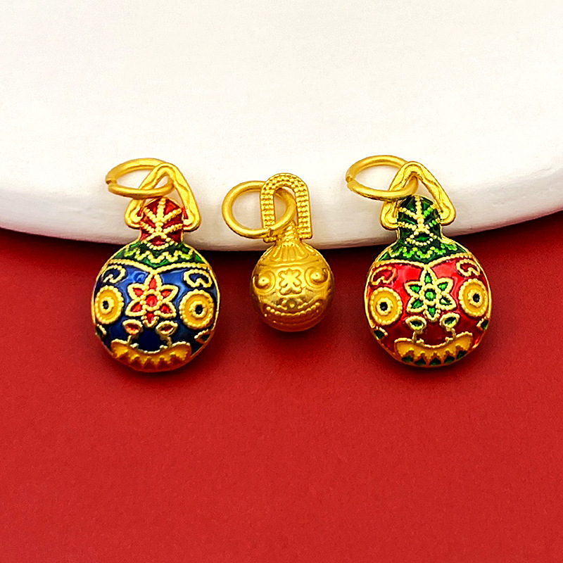 Ancient method gold incense gray colored glaze three-way accessories swallow gold beast a family of three diy pendant necklace pendant bracelet bracelet Ancient method gold incense gray colored glaze three-way accessories swallow gold beast a family of three diy pendant necklace pendant bracelet bracelet