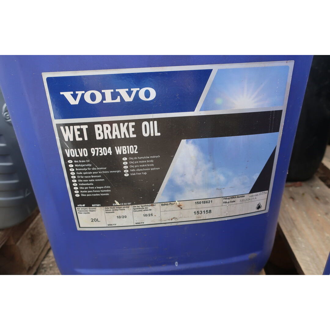 Wet Brake Oil 沃尔沃Volvo 97303 WB101,97304 WB102 湿式制动油