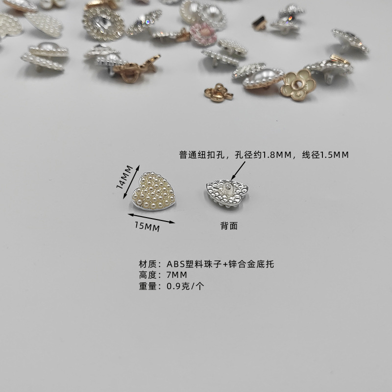 Los fabricantes venden directamente sirimi Diamond hebillas llenas de joyas de aleación de corazón de melocotón accesorios de ropa con botones de pies