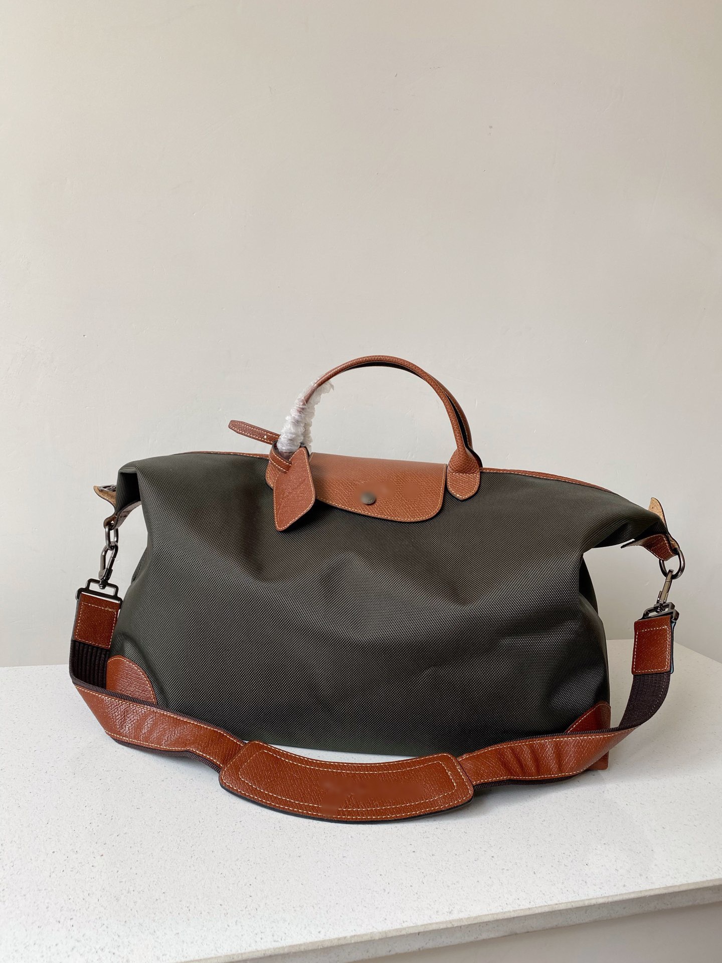 Longchamp üslubunda nazik neylon çanta, böyük tutumlu