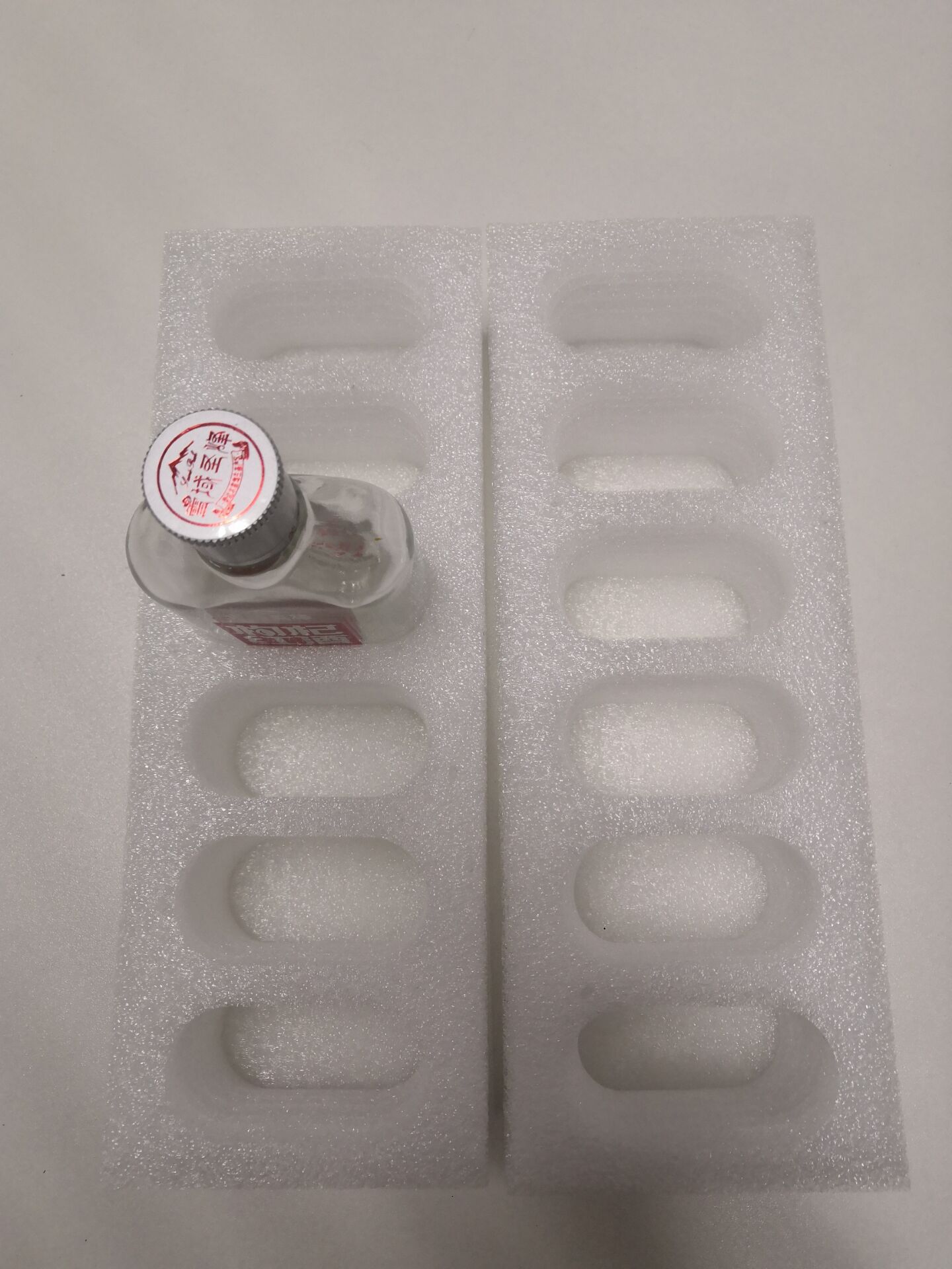 厂家供应白色珍珠棉酒瓶缓冲快递包装泡沫/酒瓶快递包装泡沫