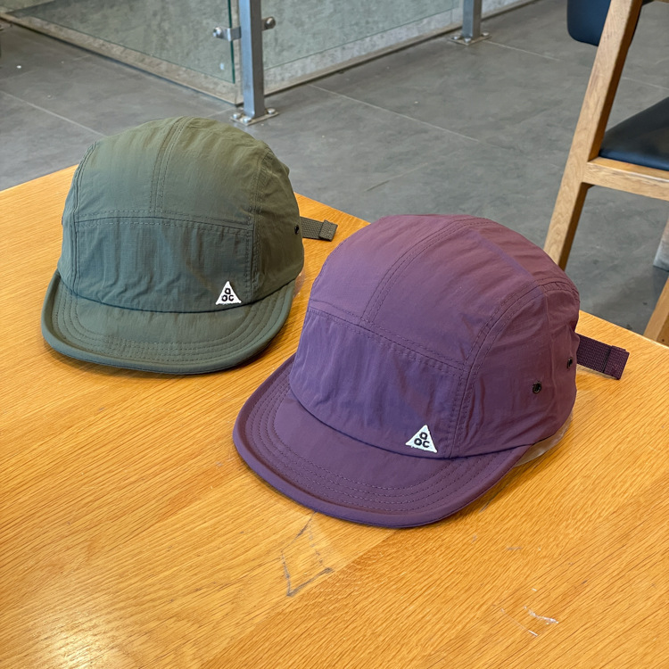 Hochwertiger japanischer Baseballmütze mit kurzem Schirm, Straßen-Soft-Schirm Fünf-Panel Sonnenschutzmütze, Student Outdoor Enten-Zunge Mütze Unisex