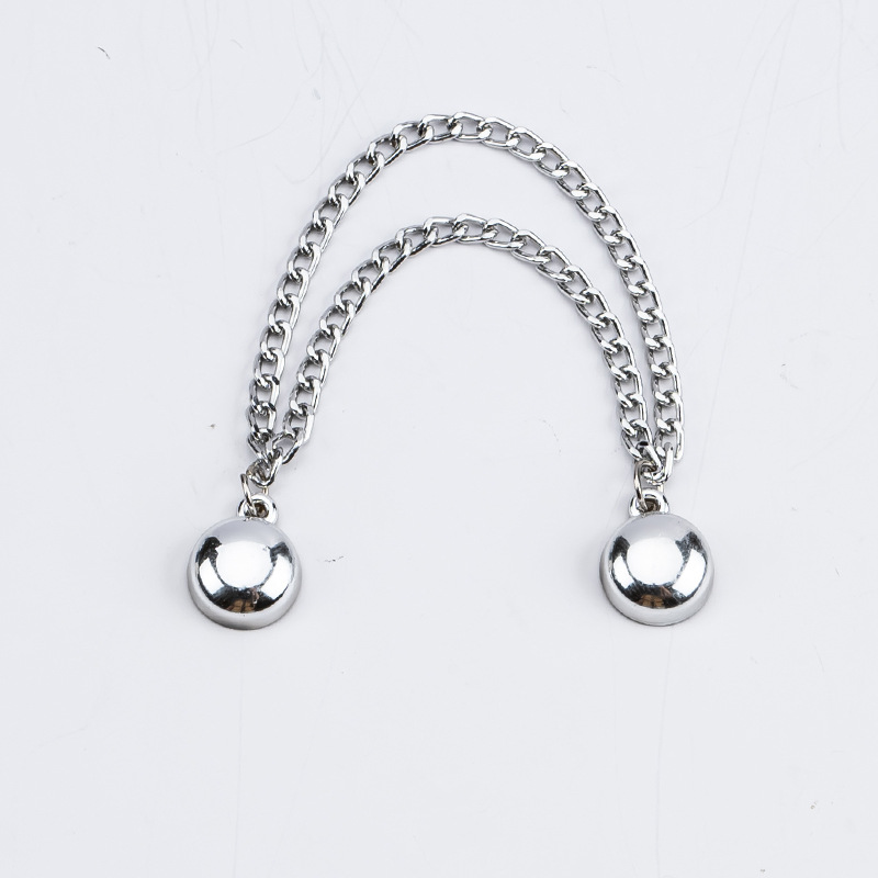 チェーンの磁気はズボンの足を引きずることを防ぎます。金属の磁気は袖口を固定します。