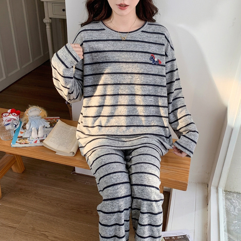 Oh My Fall/Winter Pajama Set for Women, High-End Style, Thickened and Warm Cashmere Striped Loungewear Set for the Zodiac Year Oh My Fall/Winter Pajama Set for Women, High-End Style, Thickened and Warm Cashmere Striped Loungewear Set for the Zodiac Year