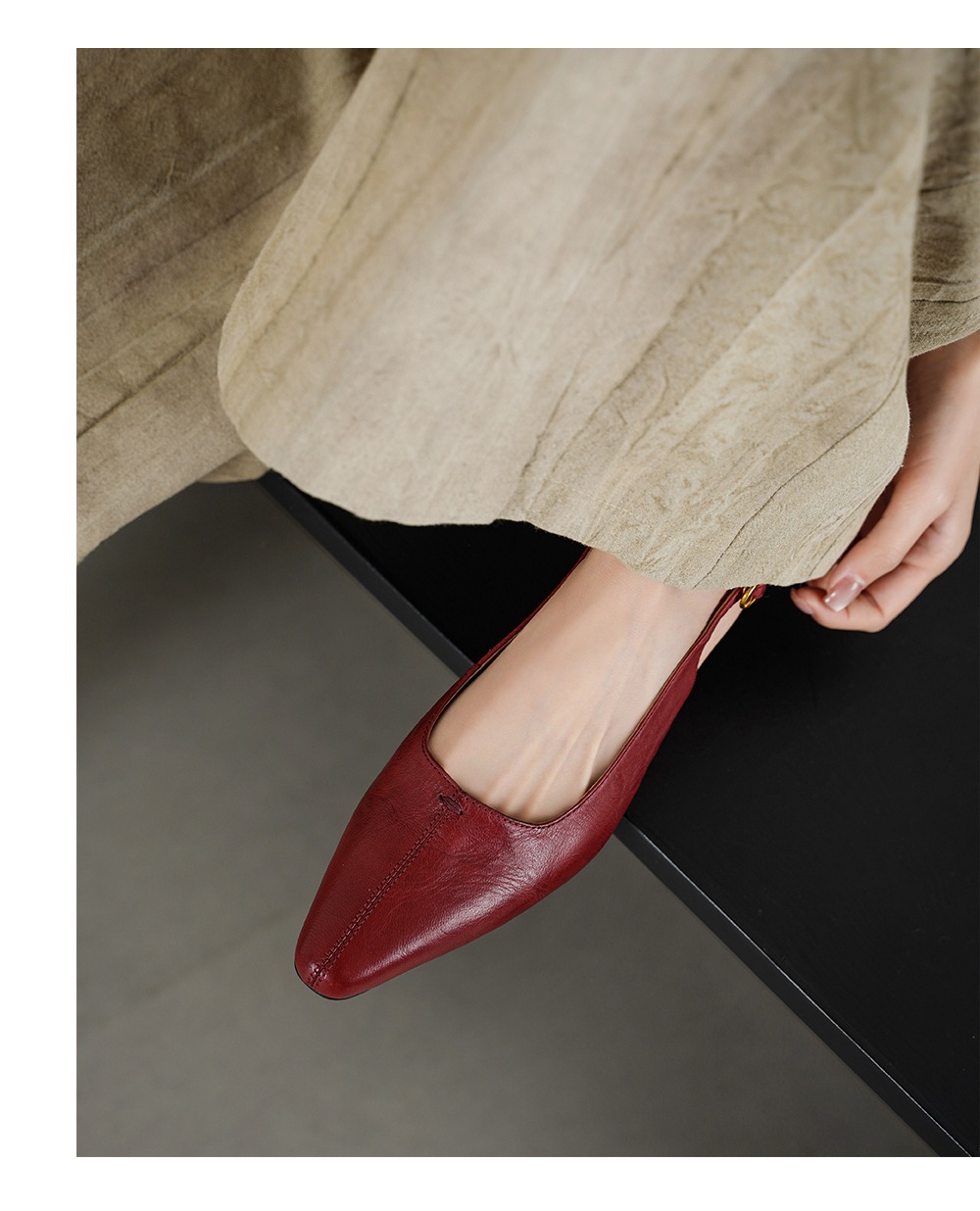 Sandal nữ da cừu mũi nhọn quai chữ V đế bệt — màu nâu chi tiết 7