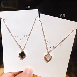 项链;戒指;手镯