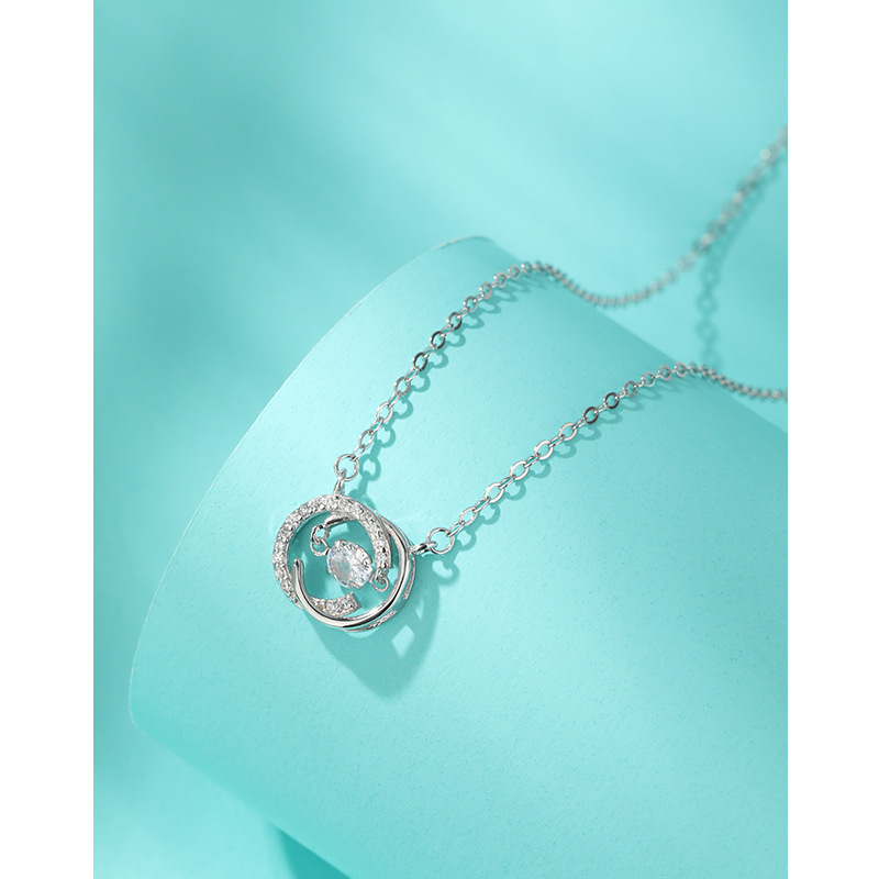 925 plata esterlina doble C pulsante collar de corazón collar de clavícula femenina ligero nicho de lujo collar de alta sensación para enviar a la novia