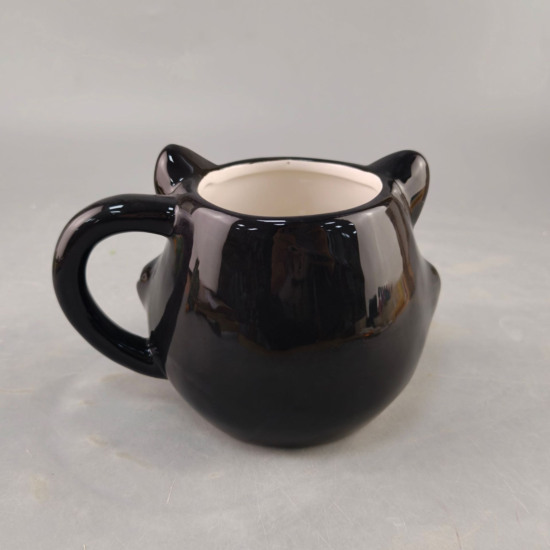 Inventario de cerámica de Halloween gato negro creativo lindo animal taza de marca de dibujos animados taza de agua de cerámica artesanía