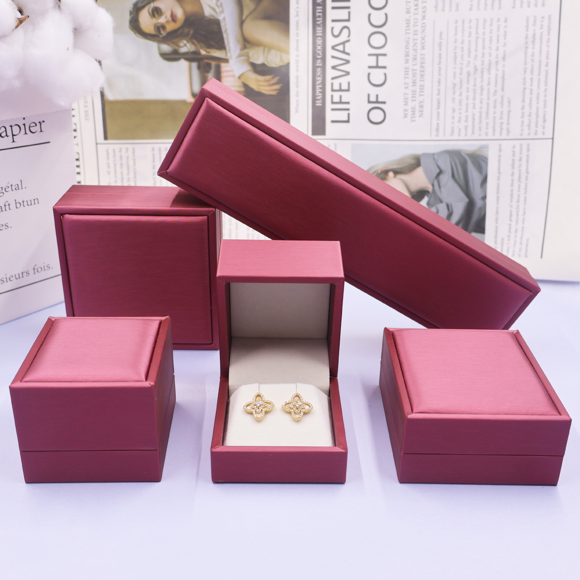 Caja de joyería PU interna de color vino rojo perla pendientes anillo collar pulsera joyería caja de almacenamiento fábrica directa image 4