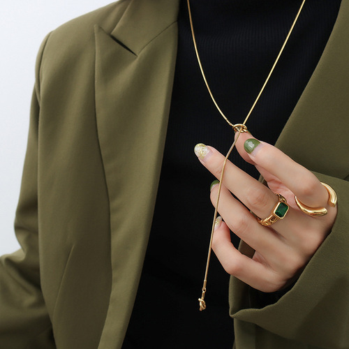 Korean style ins fashion autumn and winter long heart-shaped knotted sweater chain tassel length adjustable titanium steel necklace jewelry