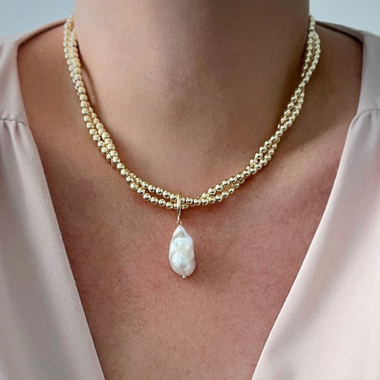 Retro Imitation Pearl Water Drop Pendant Necklace In Gold Tone_voghion.com