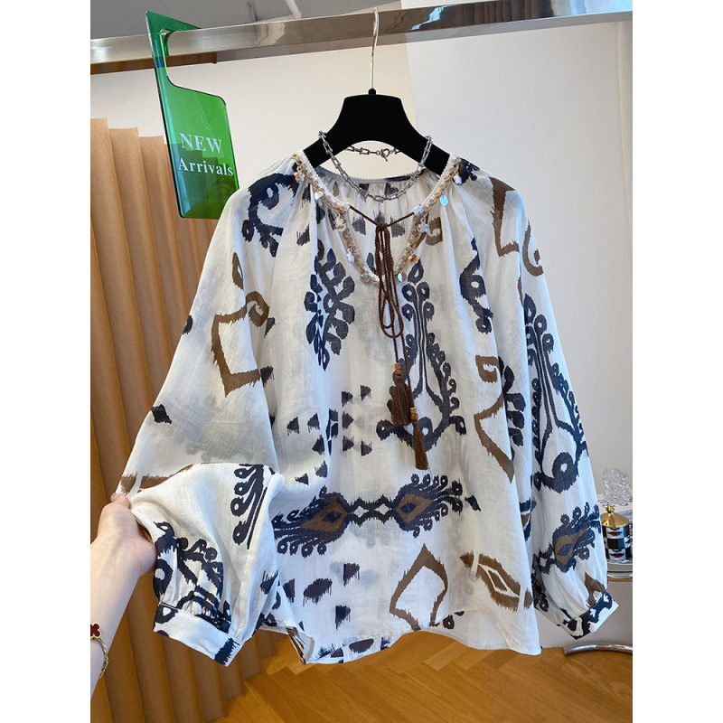 Bohemian Style High-end Retro Top Women's 2025 New Artistic Sunscreen Long-sleeved Shirt Top Summer Women