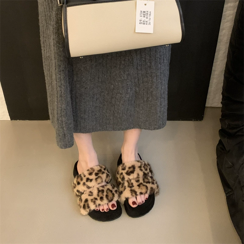 MUMIXI осенняя и зимняя толстая шерстяная обувь носить наружные женские туфли 2024 новый ретро толстый фон хлопчатобумажные тапочки леопардовый принт
