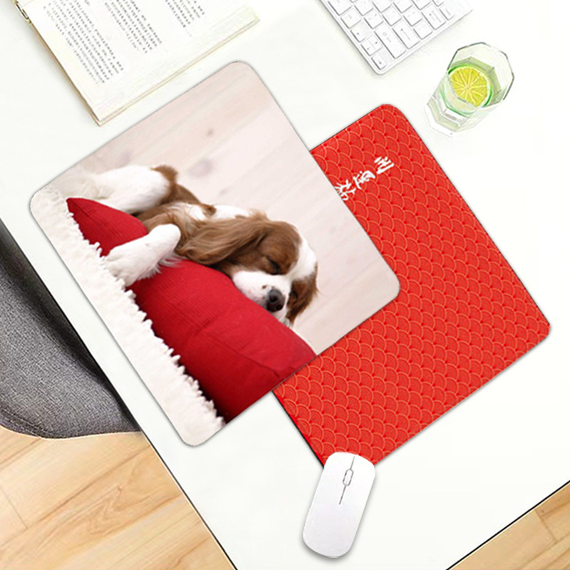 Alfombrilla de ratón de cuero de dibujos animados a figura personalizada Gaming Computer Notebook Keyboard pad de gran tamaño estera de escritorio estera de mesa de comedor