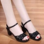 一字中跟夏季新款凉鞋