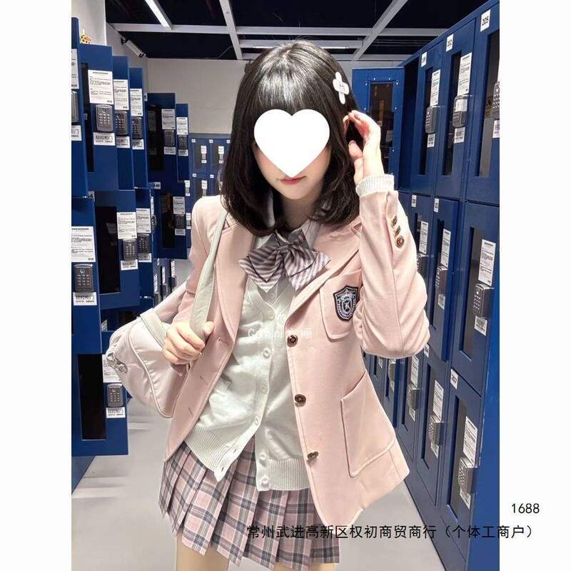 Korean-style pink college-style blazer, slimming and versatile, can be layered with a knitted cardigan sweater, student outfit