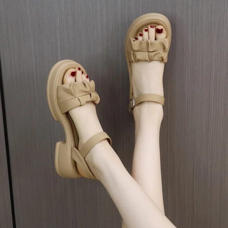 Small Height-Increasing Thick-Soled Sandals for Women's Summer Outer Wear, New Fairy Style Casual and Versatile Thick-Heeled Beach Shoes