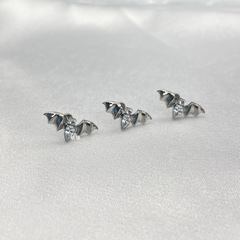 Titanium Jewelry Earring F136 Titanium Alloy Alternative High-End Bat Zirconia Stud Lip Ring 16G Ear Bone Ring Wholesale