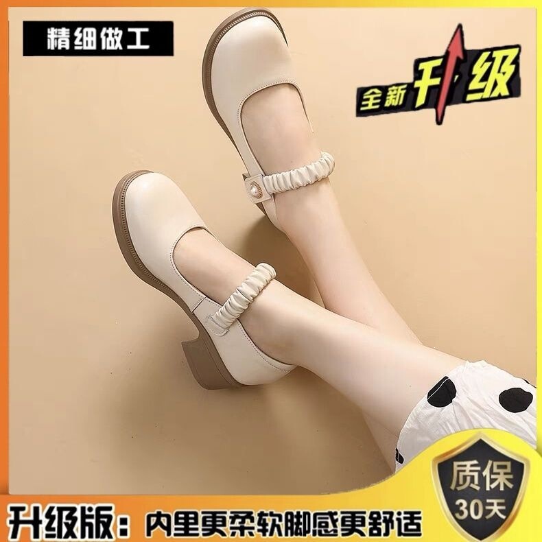 Wanda's new spring/summer 2026 collection of soft leather Mary Jane shoes for women, featuring a shallow toe box and round toe design, casual flats Wanda's new spring/summer 2026 collection of soft leather Mary Jane shoes for women, featuring a shallow toe box and round toe design, casual flats