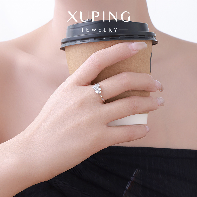 Xuping gemas artificiales románticas anillo de amor simple lujoso temperamento ligero ins viento anillo dulce para la novia joyería