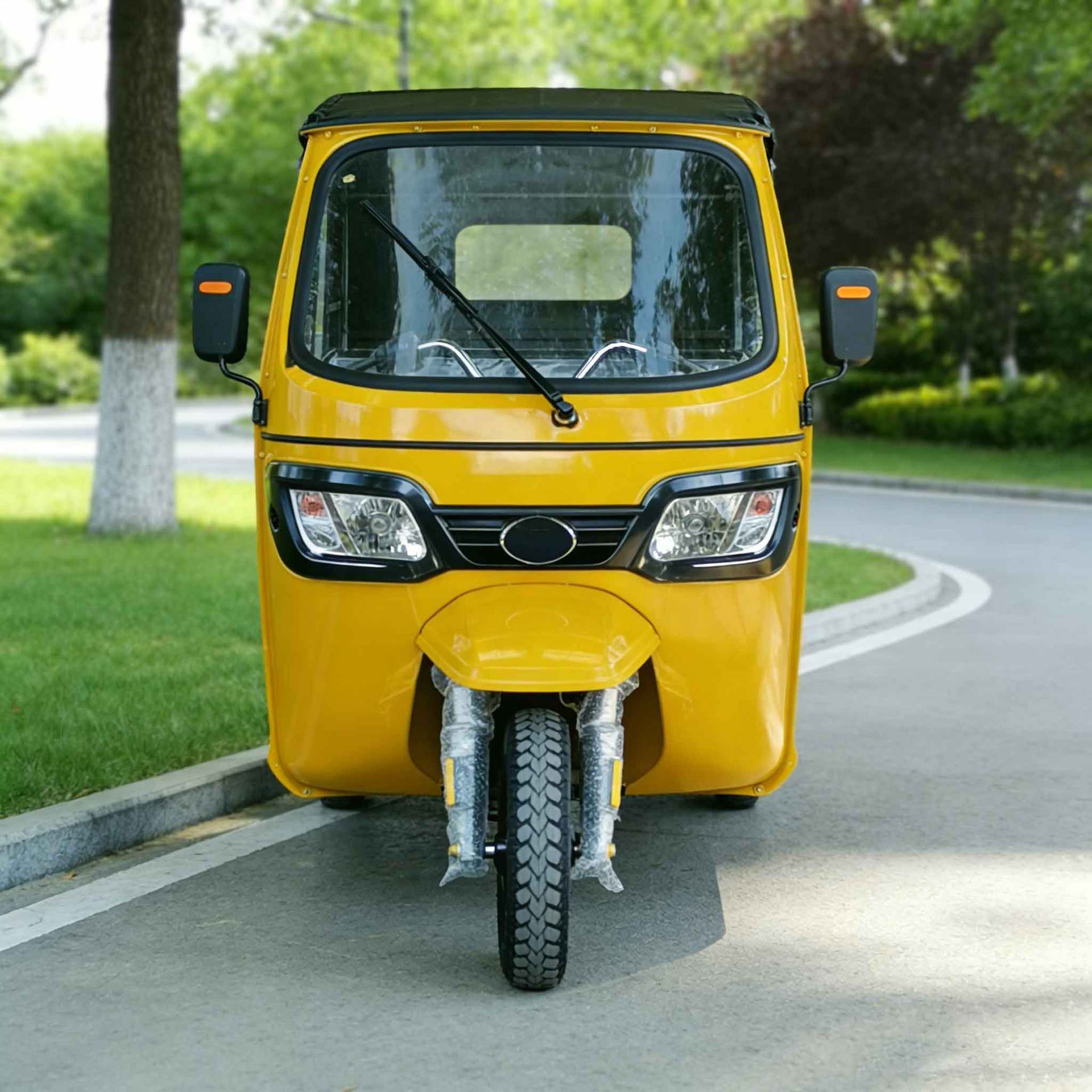 Fuel-powered passenger tricycle, tourist sightseeing tricycle, passenger tricycle with sunshade and canopy
