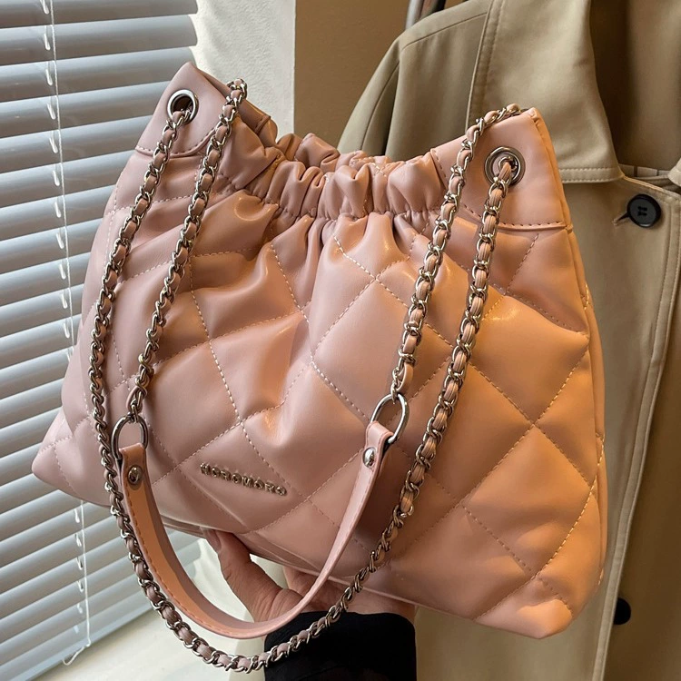 Объемная сумка через плечо, сумка через плечо, цепочка, стиль Chanel, сумка на цепочке