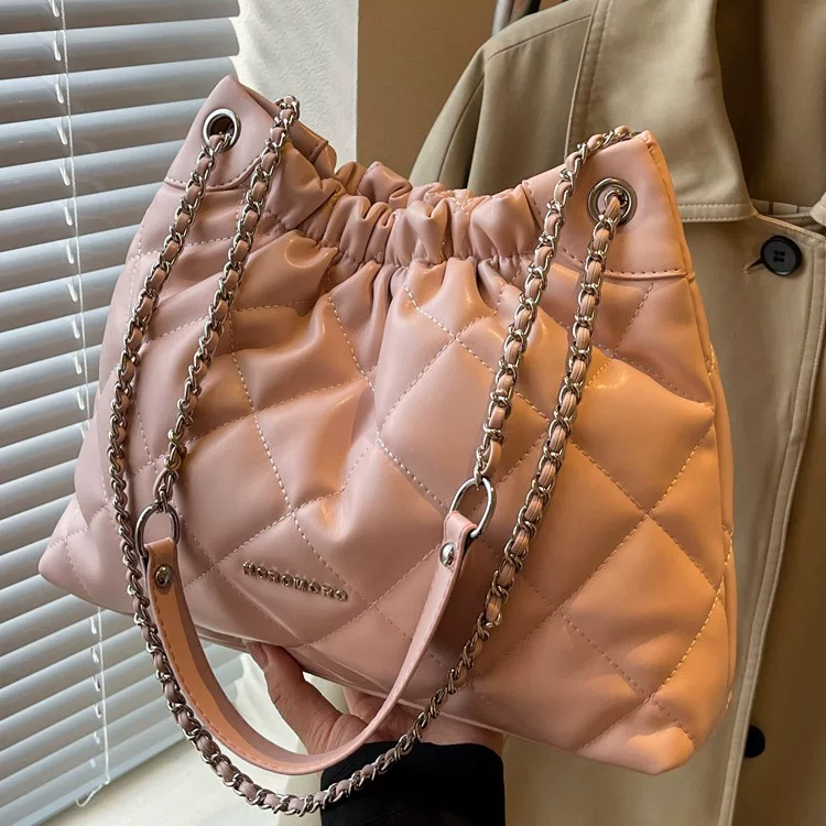 Объемная сумка через плечо, сумка через плечо, цепочка, стиль Chanel, сумка на цепочке