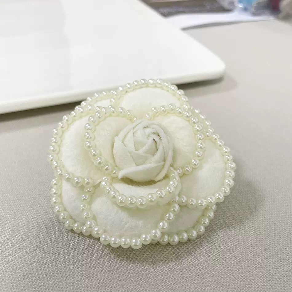 法式复古小香风两用胸针小众设计感珍珠山茶花胸花布艺胸针