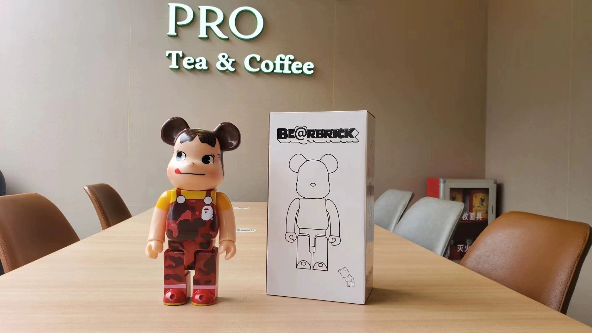 Bearbrikk 400%violent Bear Jiming Bear Milk Milk Girl Net Red Trend Polls Swing Gifts оптовая продажа