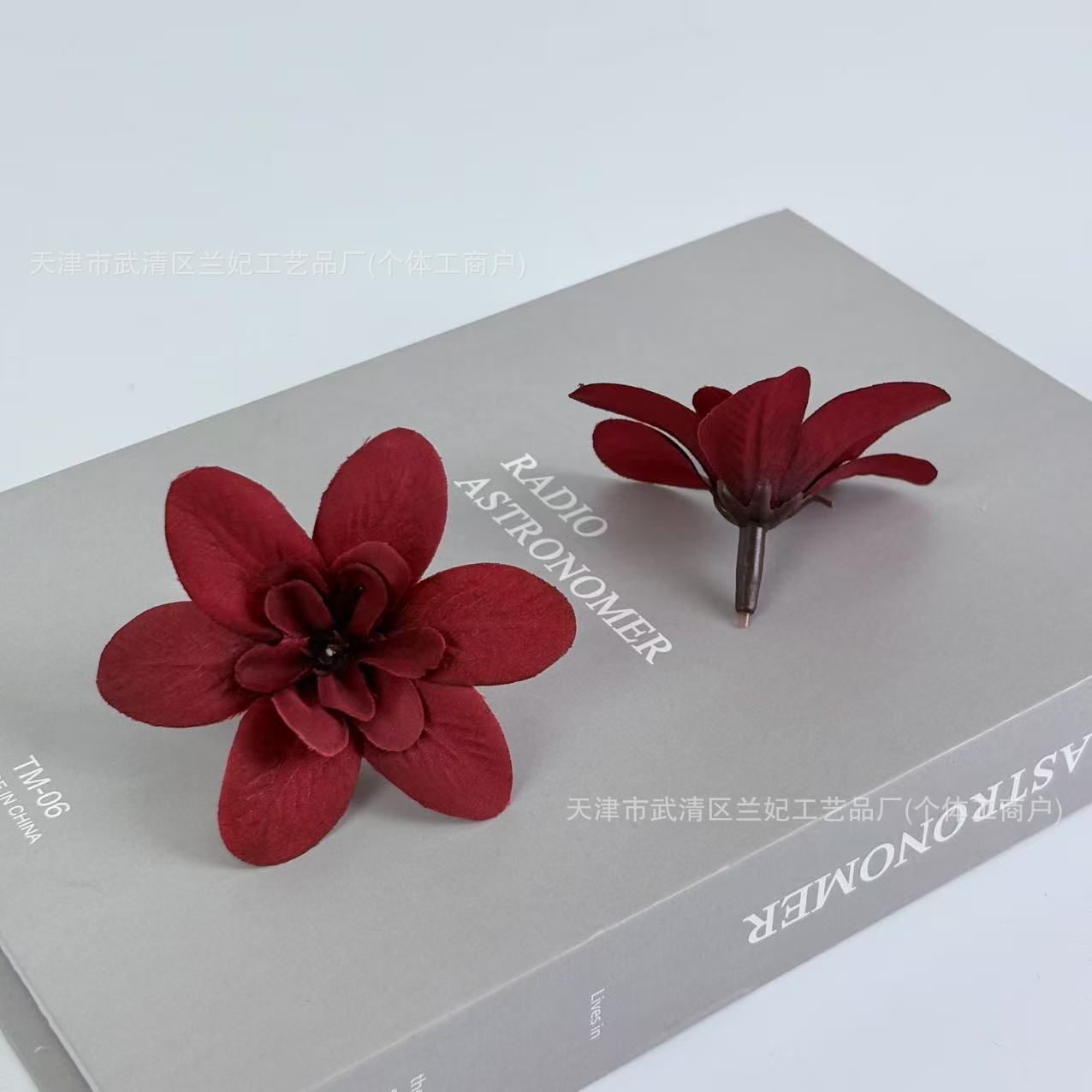 Orquídea de simulación cabeza de comida plato flor de corona de novia flor de pecho flor de muñeca hacer caja de regalo flor de ópera flor de pinza