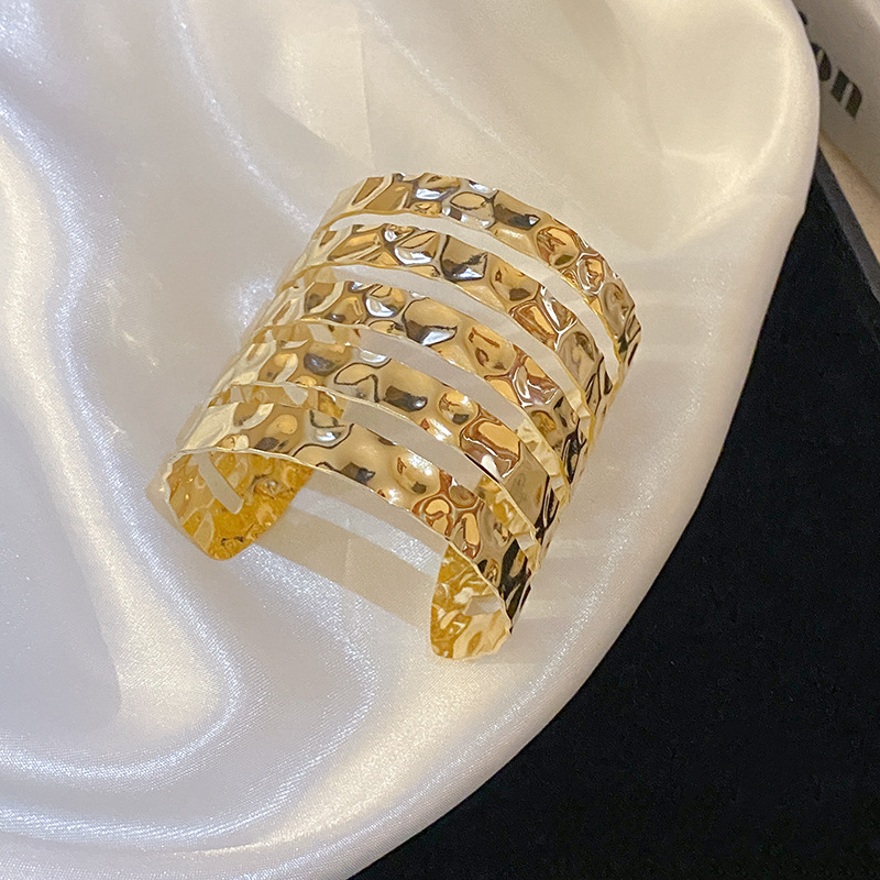 40g Weight 0.03µm Gold Plating Thickness Electroplating Gold Plating Process Copper Plated Plating Material Bangle Classification 1 Piece Quantity Party, Date Occasion Metal Material Geometric Pattern Women's Gender Elegant, Simple Style Style Plating Craft Elegant Simple Style Geometric Metal Plating Women's Bangle 7