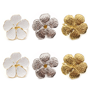 Cross-border supply simple fashion table decoration flower napkin ring white oil flower lucky flower napkin ring napkin buckle