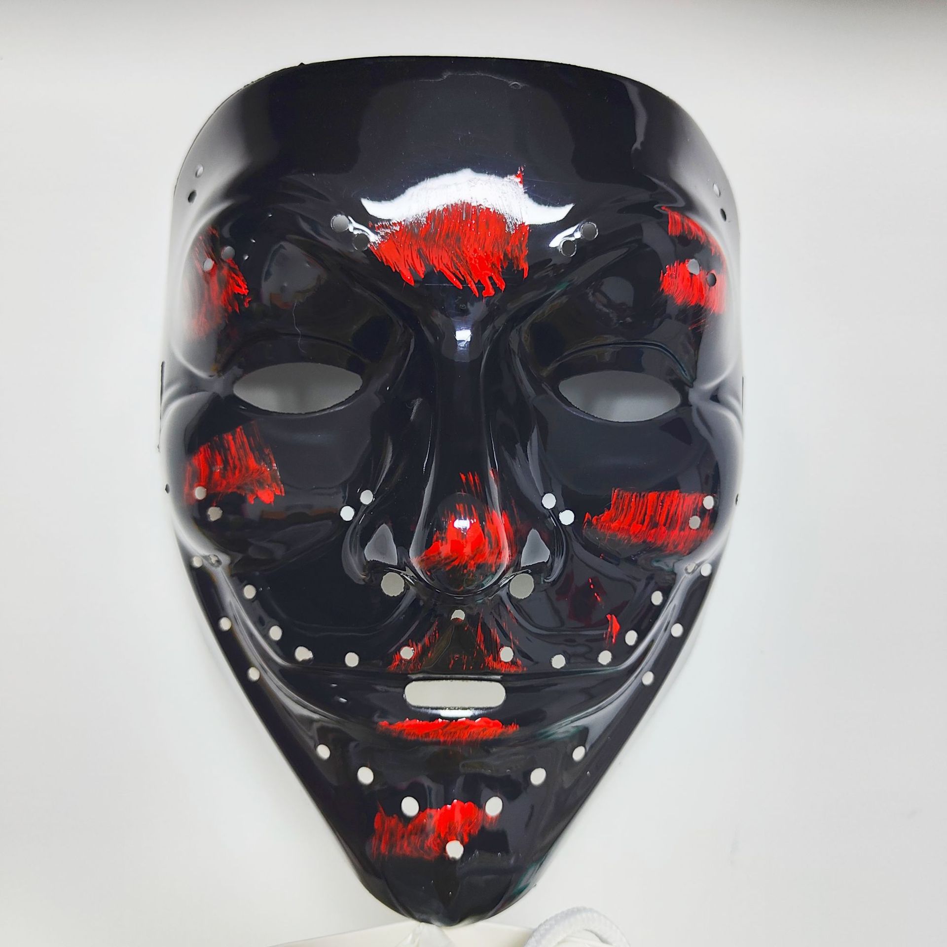 Luz fría luminosa a través de la lámpara con agujero máscara PP máscara de Halloween máscara de baile de calle máscara de agujero bicolor procesamiento en forma de V