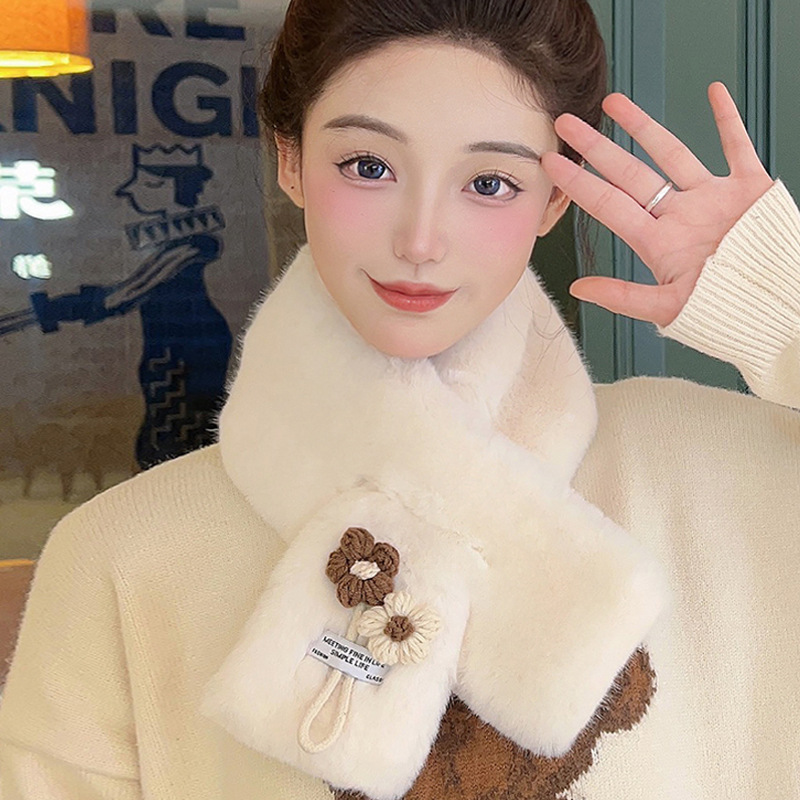 仿獭兔毛围巾女冬季韩版卡通可爱小花毛绒加厚保暖学生护颈小围脖