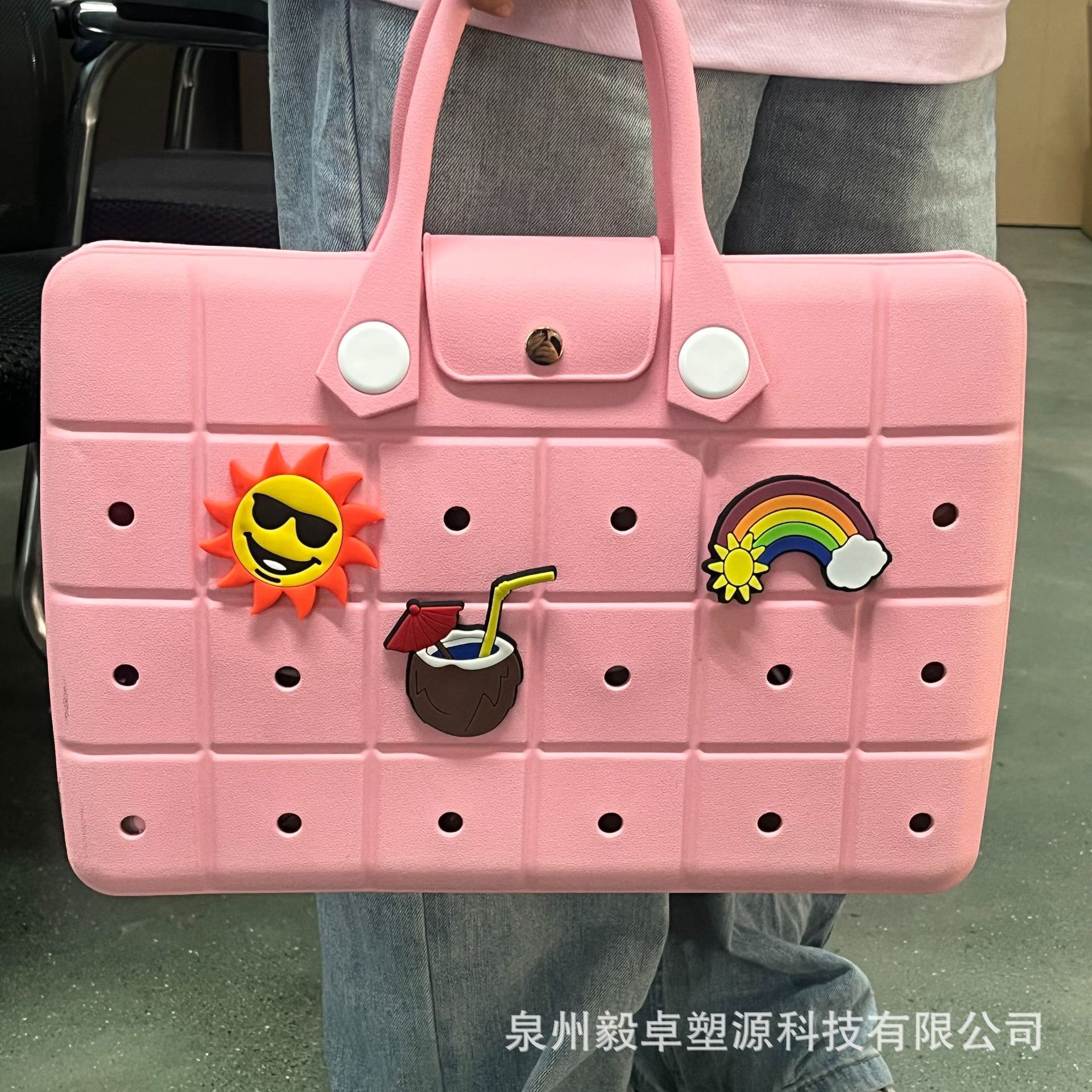 EVA beach bag, fashionable laptop bag, EVA perforated bag, lightweight, large capacity, portable perforated bag, wholesale cross-border