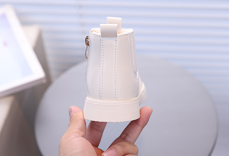 Kurze 2024 Winter Neue Koreanische Ausgabe Mädchen Martin Mode Baby Baumwolle Mittlere und Kleine Kinder Warme Lederstiefel_voghion.com