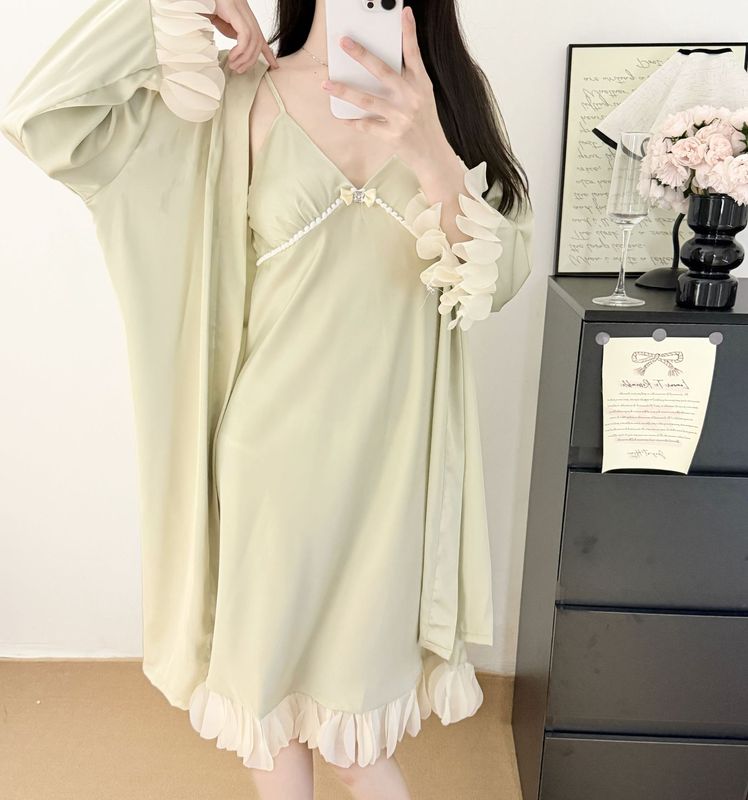Yase【美女日常】睡衣女春夏新款花瓣冰丝纯欲感吊带长袖睡袍睡裙|undefined