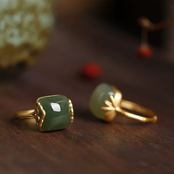Opening Adjustable Retro Ring for Women, Light Luxury Niche Design, Exquisite Gift for Girlfriend