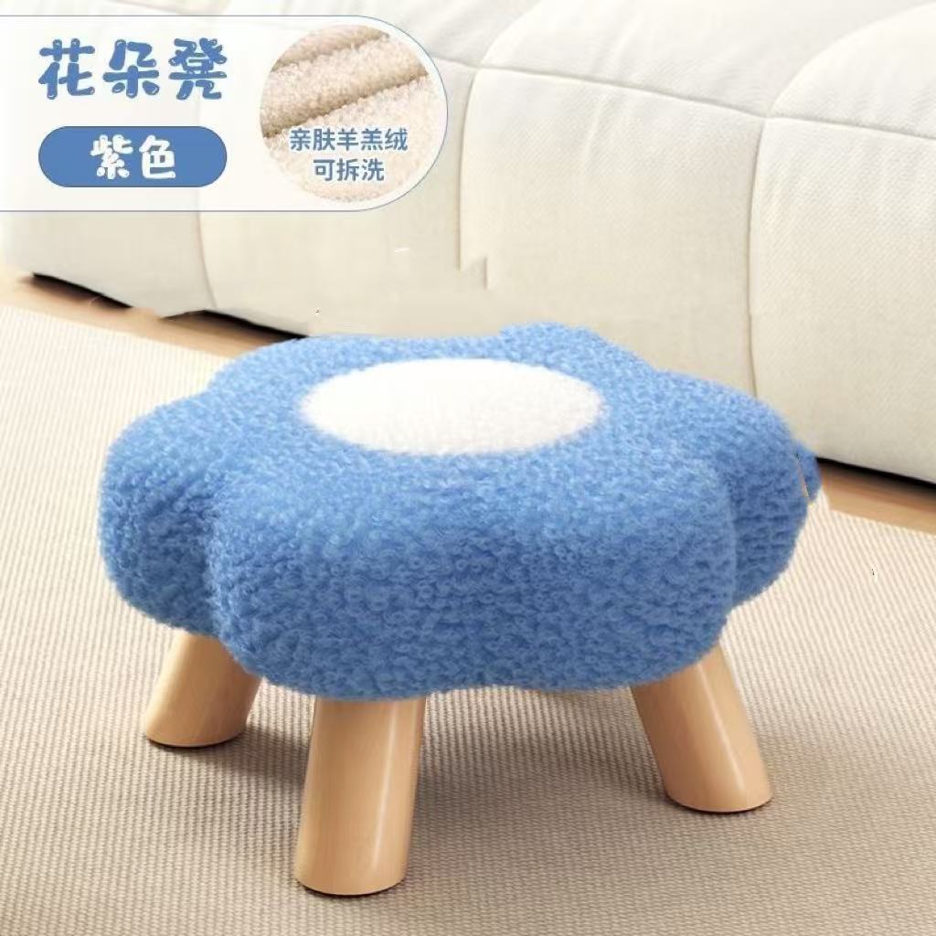 Nuevo pequeño taburete flor princesa viento taburete bajo taburete ultra suave taburete de nubes para niños caseros lindos taburetes de peluche para cambiar zapatos image 3
