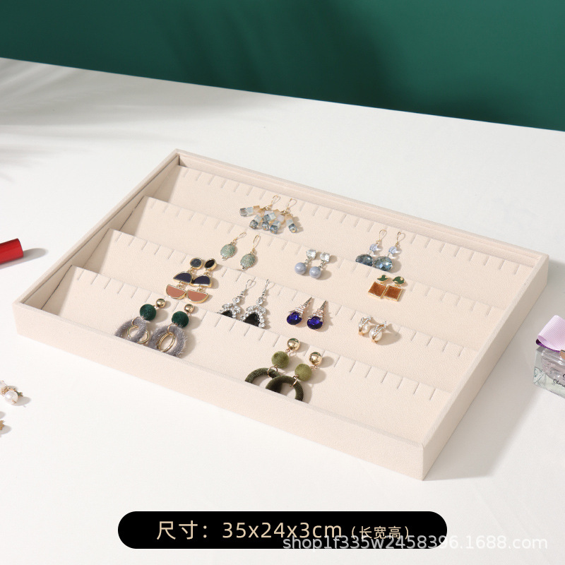 4 급 구슬 양털 귀걸이 플레이트