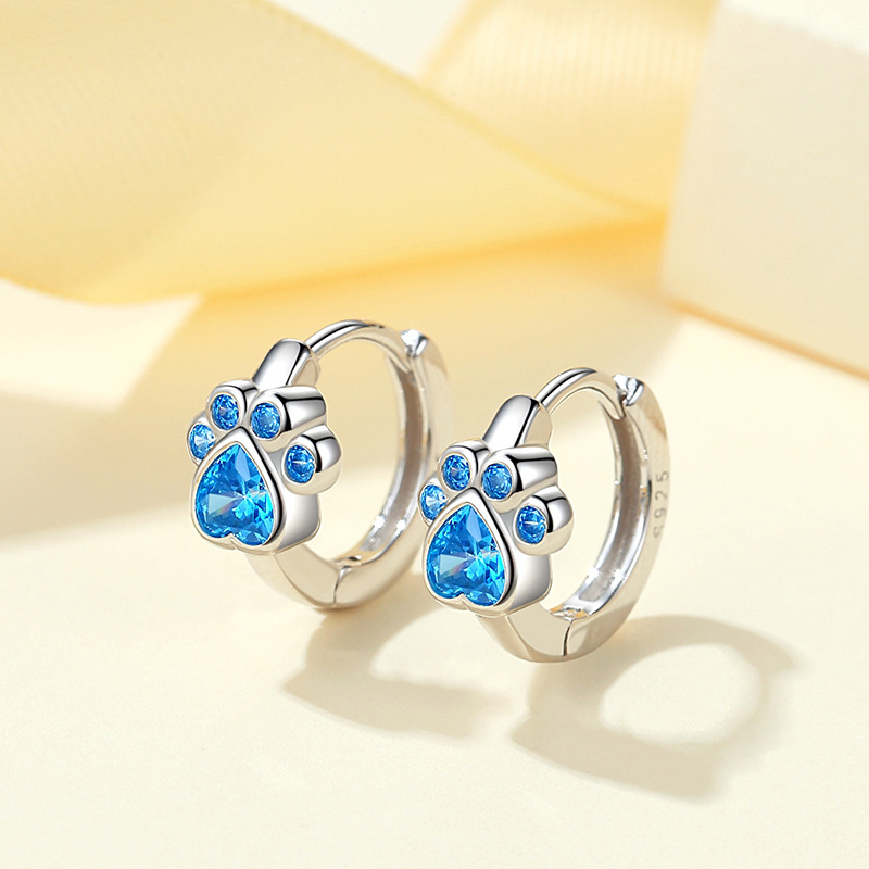 Pendientes de diamantes simples de plata de ley S925, diseño de nicho de alta gama, hermosos pendientes, colección de botones de oreja de estilo nuevo de verano